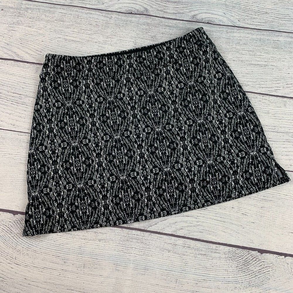 Tranquility sz S Skort Skirt with Shorts Underneath Pull On Activewear Black